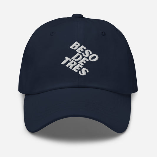 Beso De Tres Dad hat
