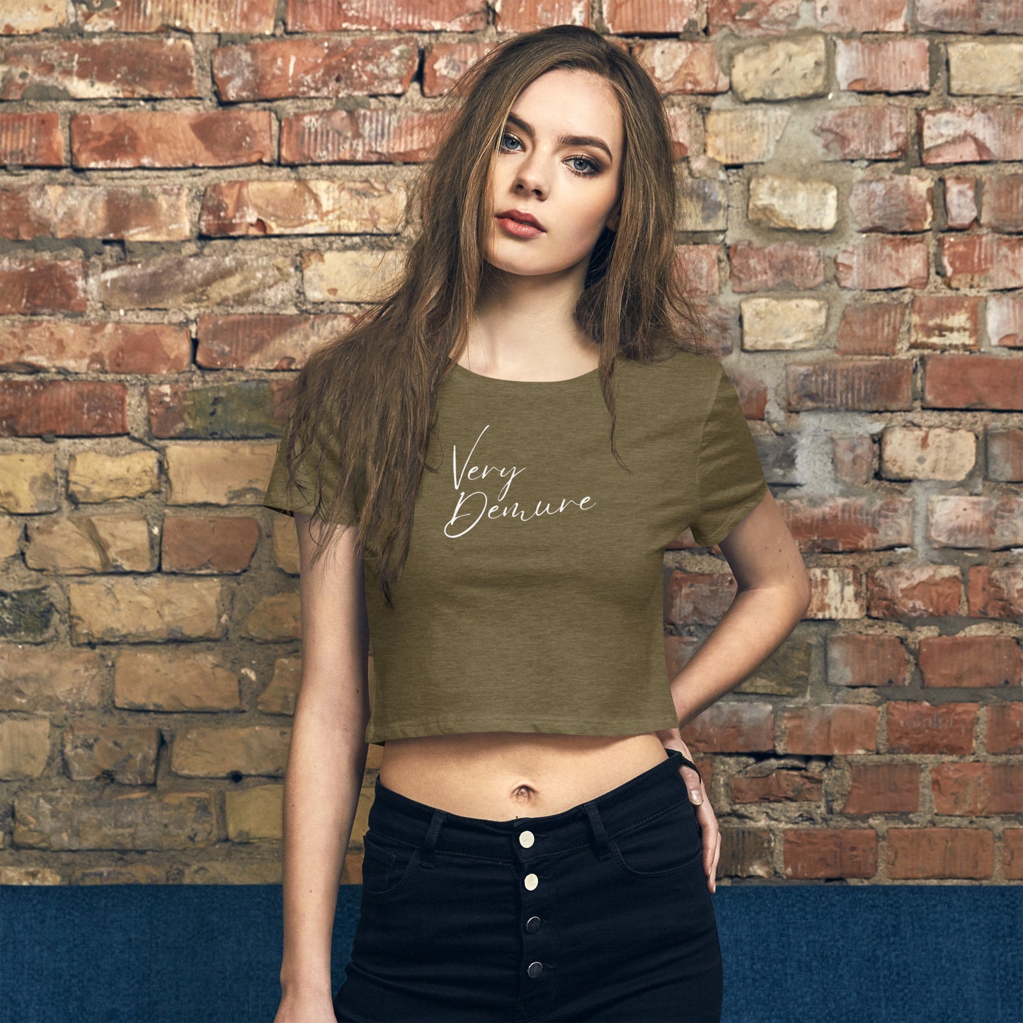 Very Demure Women’s Crop Tee